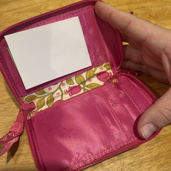 NWT~Vera Bradley Lilli Bell Carry It All Wristlet - Picture 5 of 6